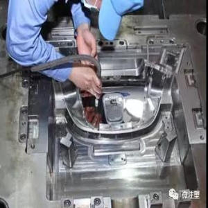 打造優(yōu)質(zhì)放心產(chǎn)品注塑機模具
